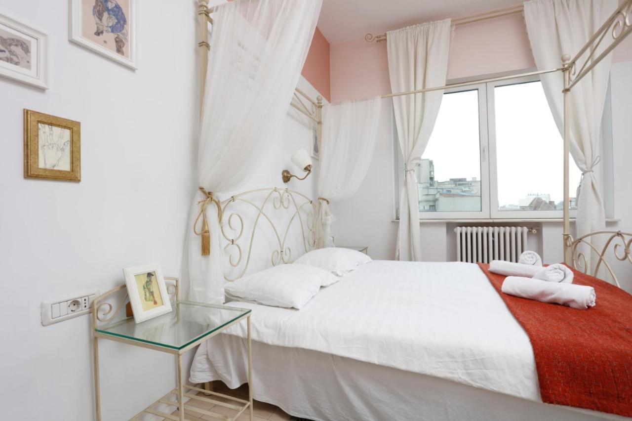 Classy 2 Bedroom Apartment In City Center Бухарест Экстерьер фото